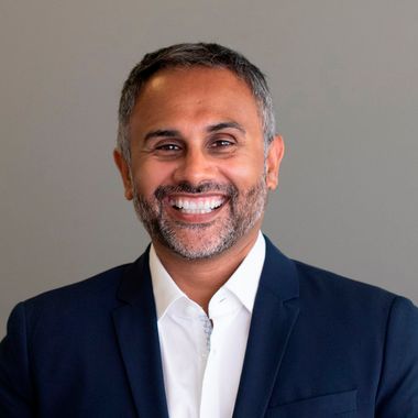 Dr Aalok  Shukla