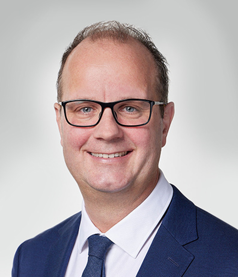 thomas_mu-ller_formal_portrait_0020(897043)