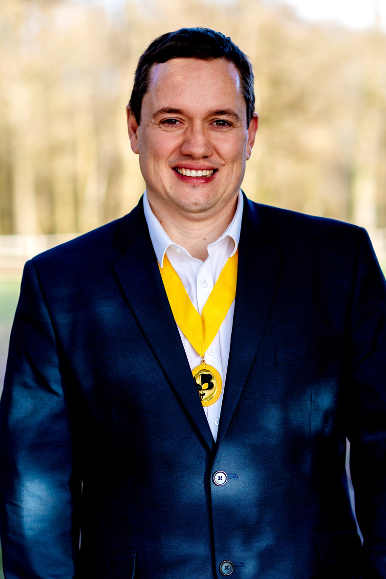 philheadshot-43(899419)