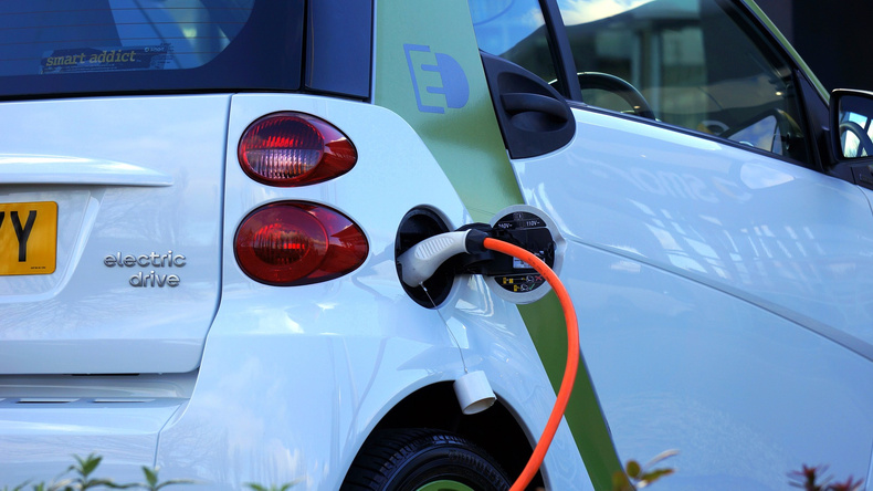electric-car-g80554f0c9_1920(896660)
