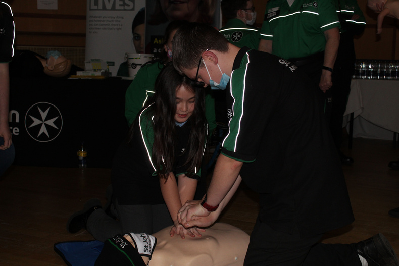 st-john-ambulance-cadets-demonstrate-skills-at-you-launch-attended-by-high-sheriff-of-the-west-midlands-louise-bennett-obe-dl(896096)