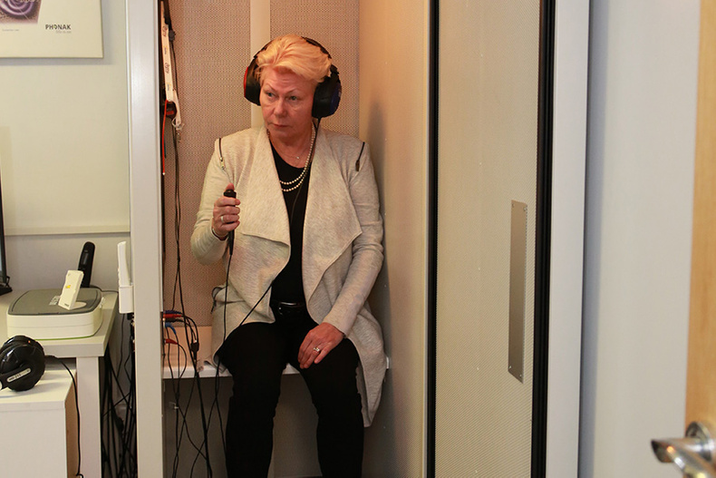 hearing-test.jpg 1
