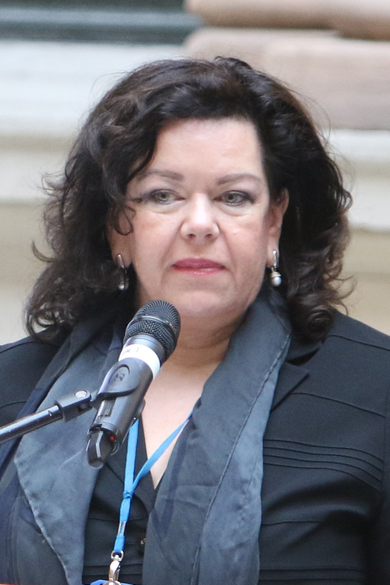 karen_pierce(889311)