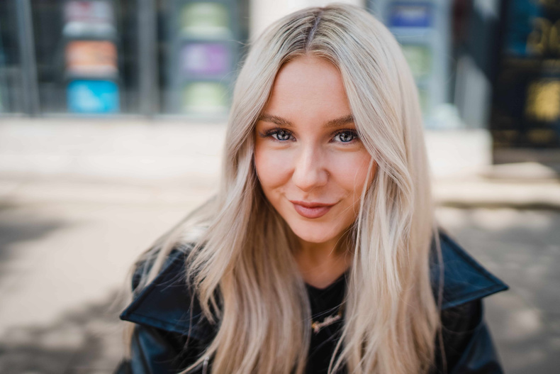 gabbie-armstrong-headshot(903335)