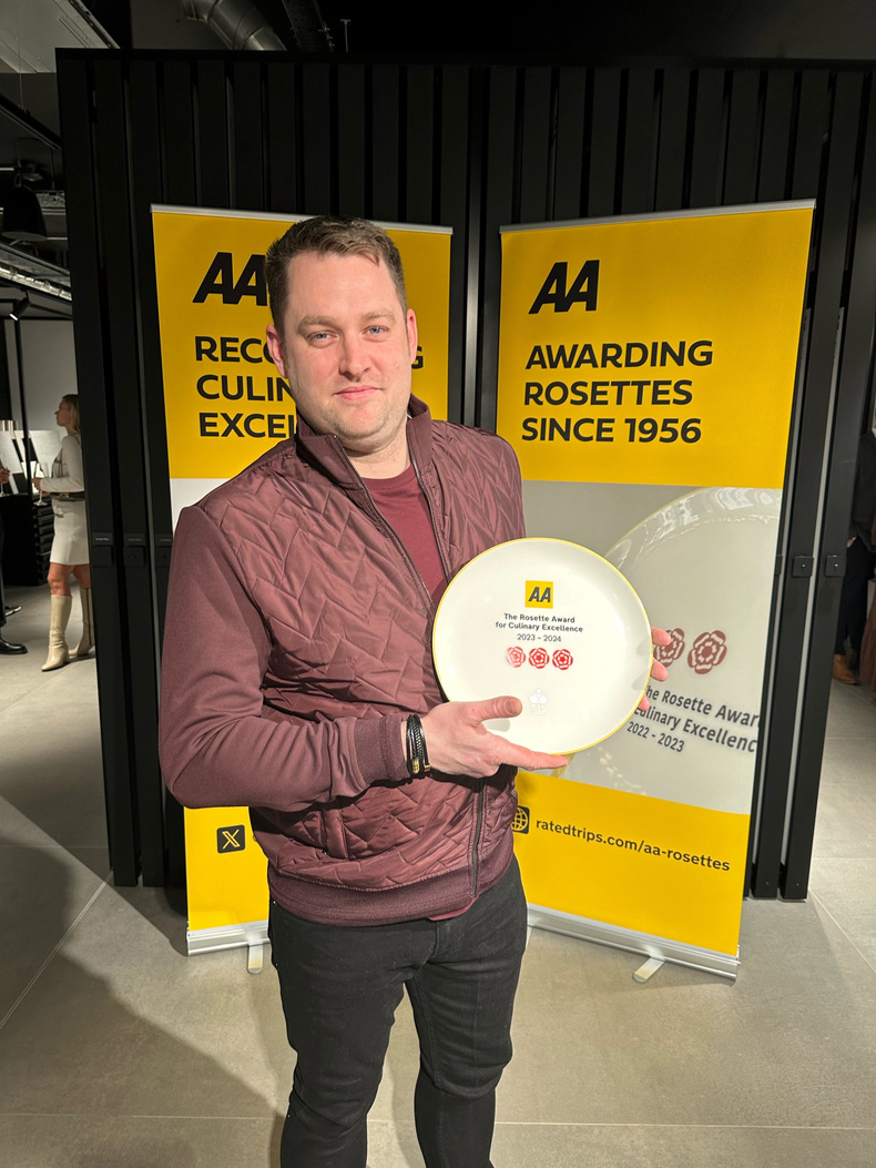 toffs AA rosettes.jpg