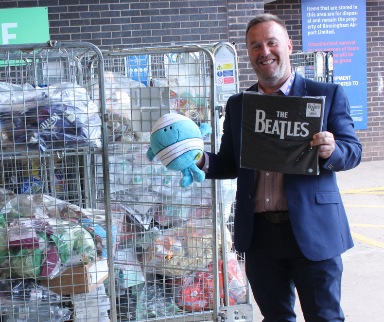 darren-with-the-donated-items(891852)