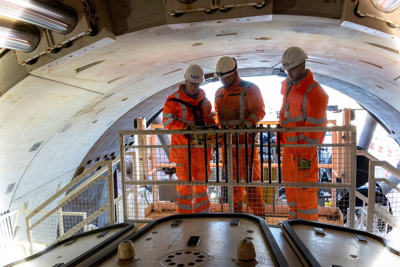 hs2-tunnel-boring-machine(895105)