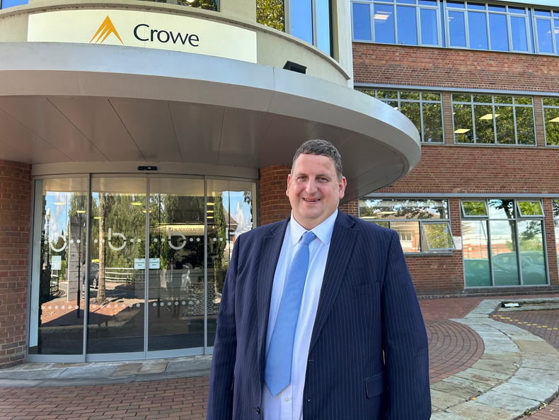 crowe-dan-town(904617)
