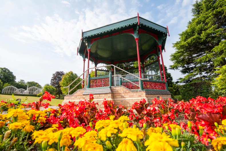 bandstand-at-birmingham-botanical-gardens(901825)