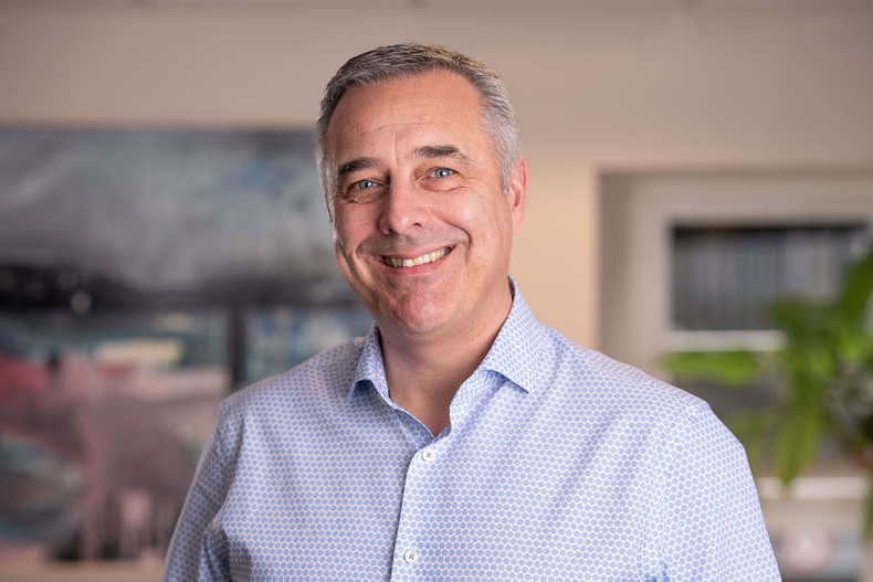 steve-holmes(902937)