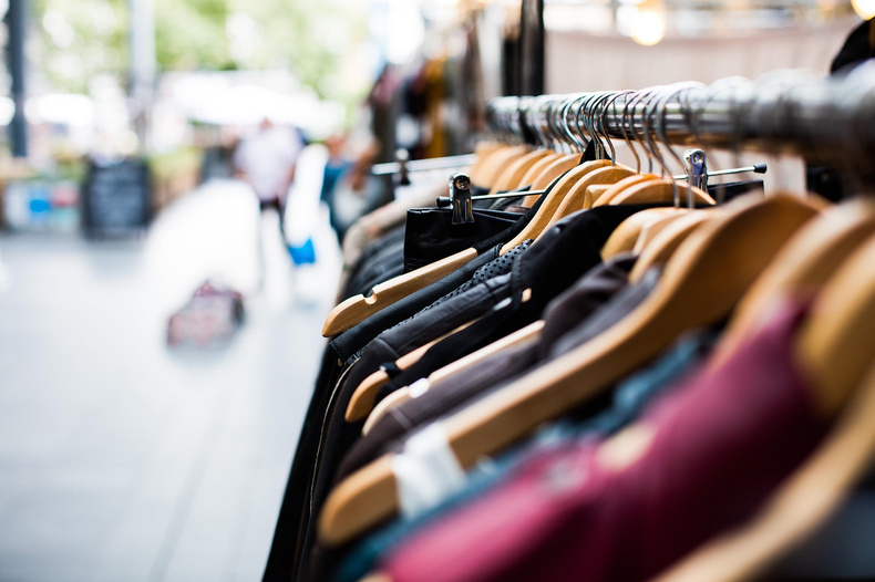 pexels-hangers-1850082_1280.jpg