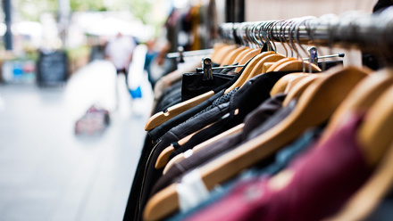 pexels-hangers-1850082_1280.jpg