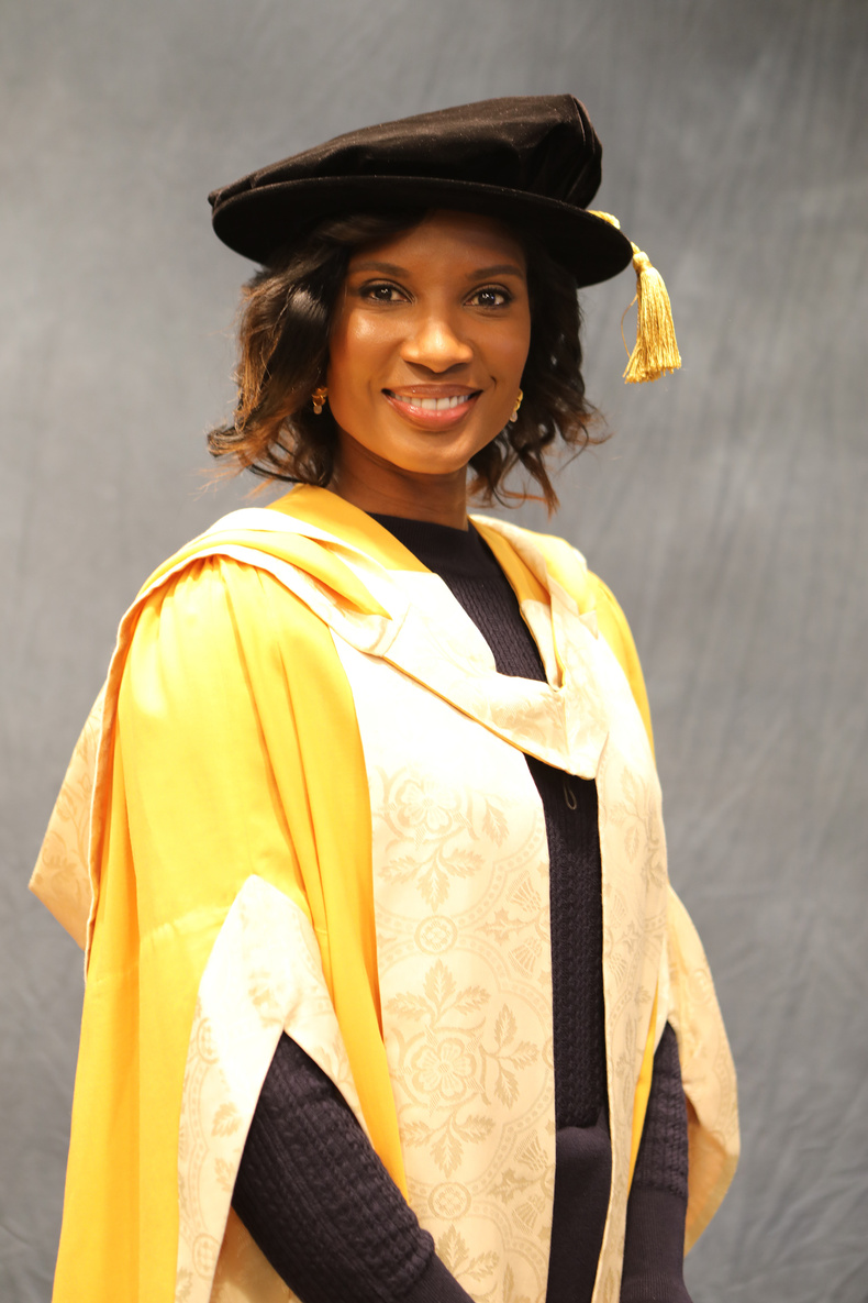 dame-denise-lewis-is-the-recipient-of-an-honorary-doctorate-from-birnmingham-city-university(901088)