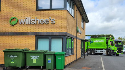 Willshee%27s+Simpler+Recycling+trade+waste+bins+and+truck.jpg