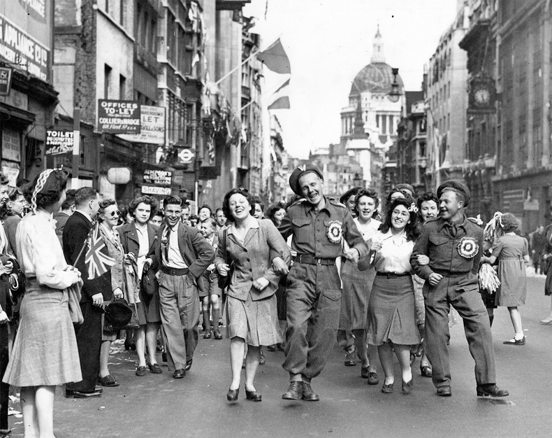 VE Day in London 1945.jpeg