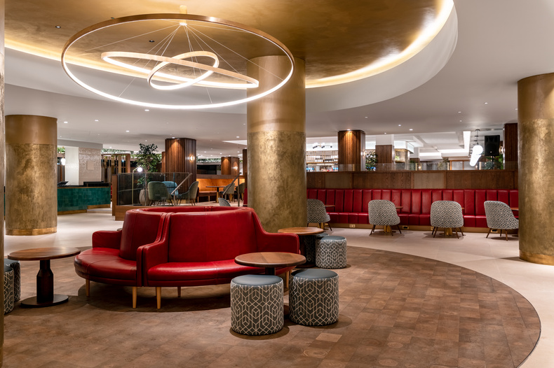 lobby-hilton-metropole(897236)