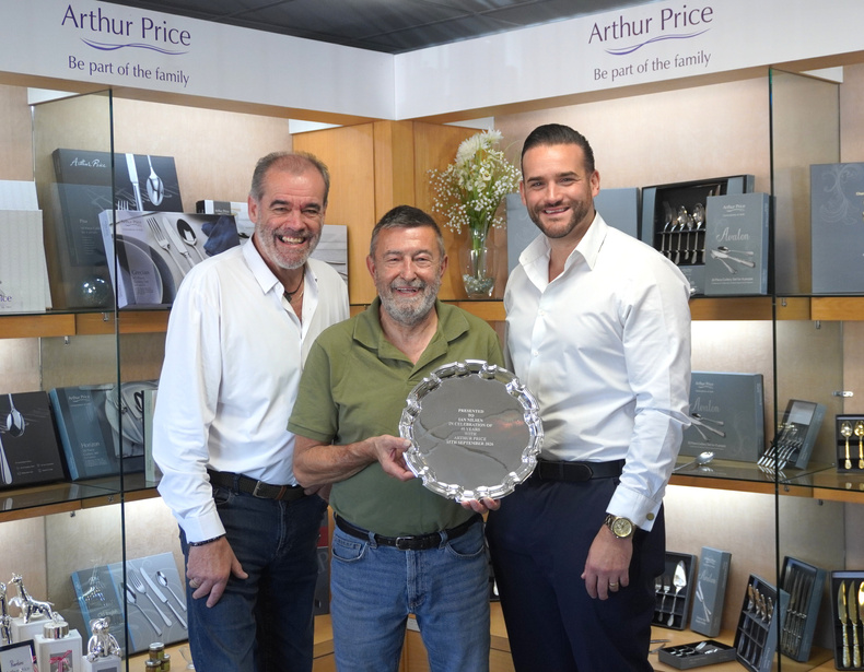 LichTam-Arthur-Price-40-years.jpg