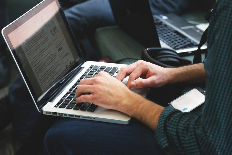startupstockphotos-startup-593322_1920.jpg