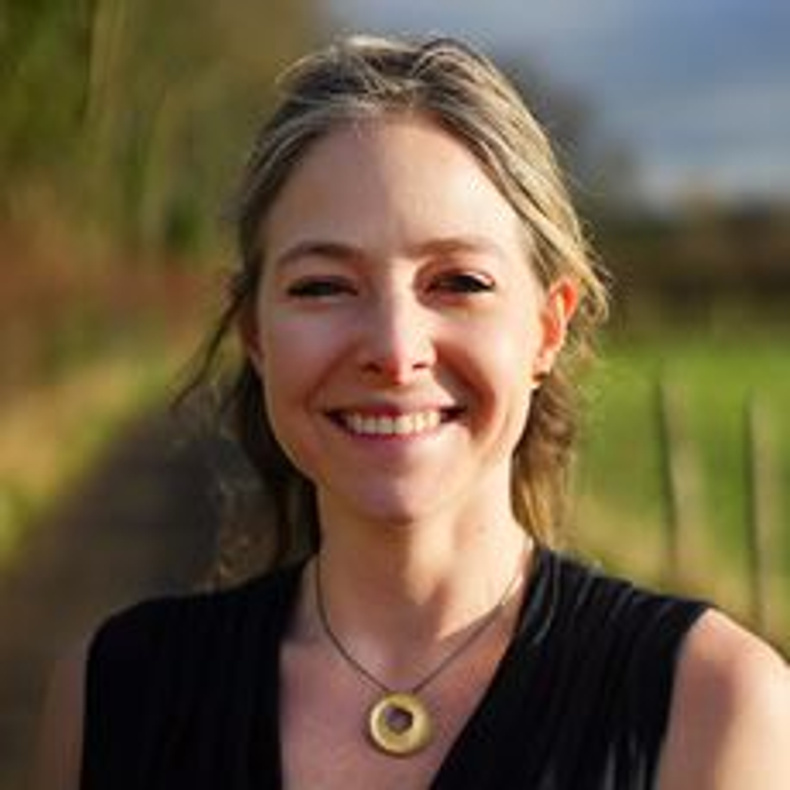 professor-alice-roberts(892430)