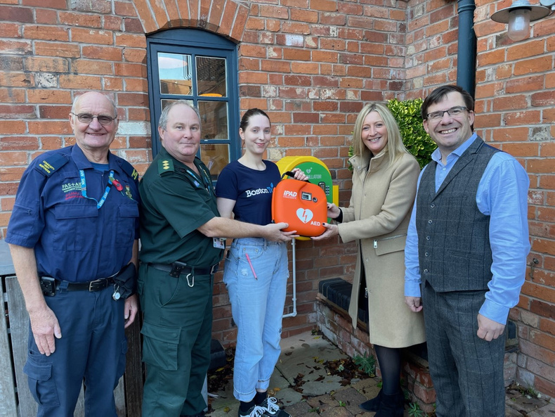 btp-defibrilator-photo(900979)