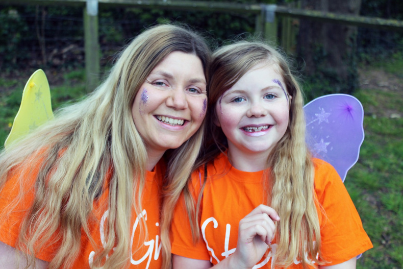 amy-and-ellanor-foster-publicising-solstice-walk-your-way-in-2021(897906)